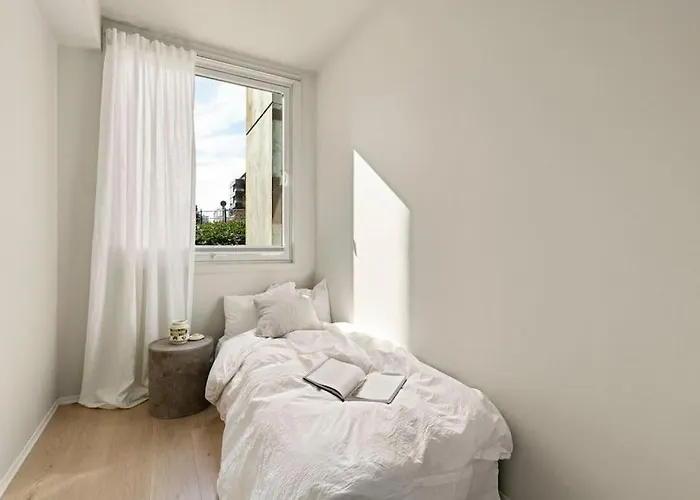 Modern & Spacious Apartment! In *